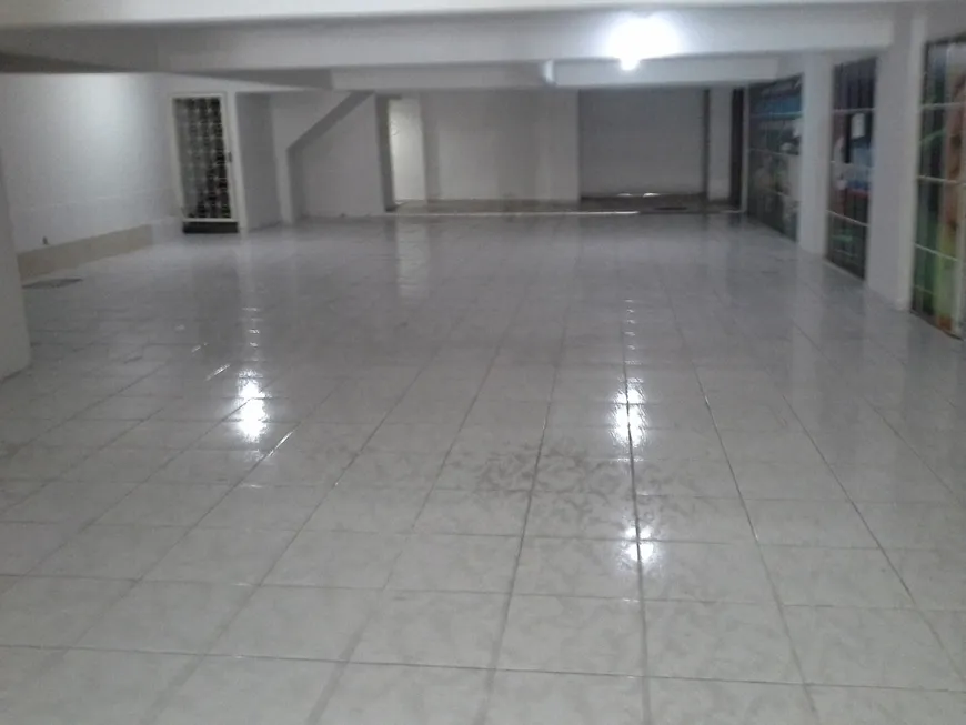 Foto 1 de Ponto Comercial para alugar, 60m² em Jardim Guanabara, Rio de Janeiro