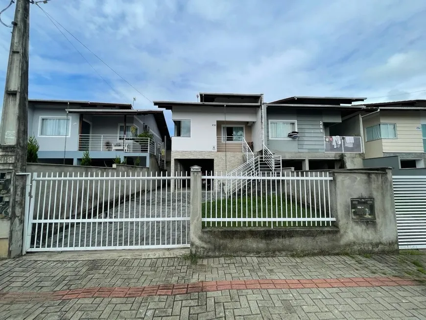 Foto 1 de Casa com 2 Quartos à venda, 130m² em Estrada das Areias, Indaial