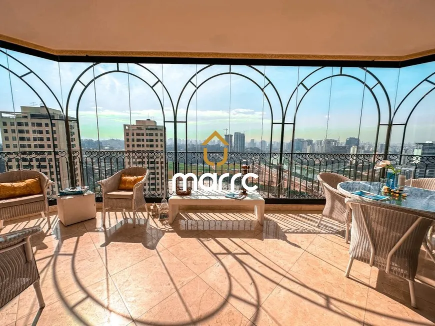 Foto 1 de Apartamento com 4 Quartos à venda, 350m² em Panamby, São Paulo