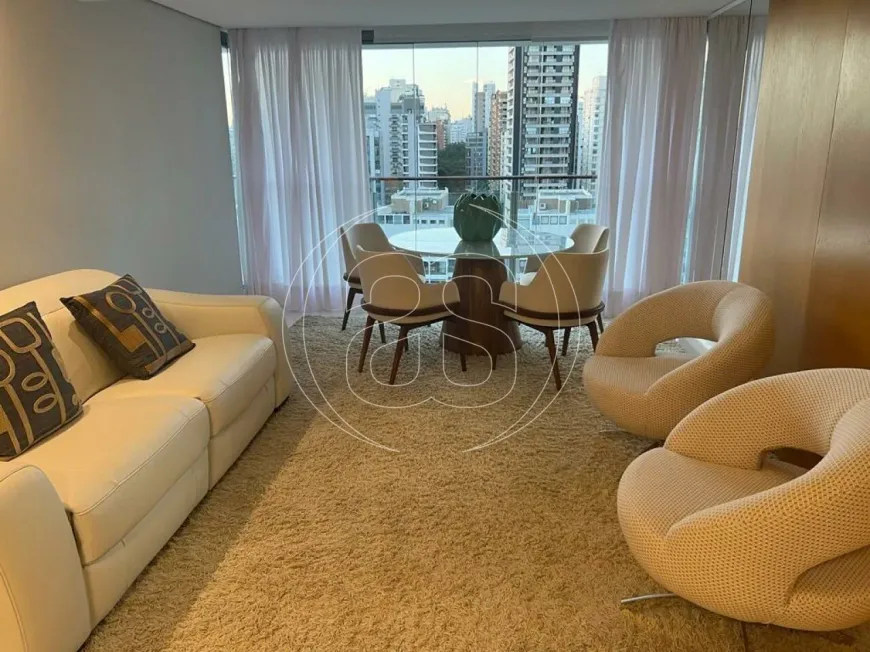 Foto 1 de Apartamento com 3 Quartos à venda, 180m² em Vila Nova Conceição, São Paulo