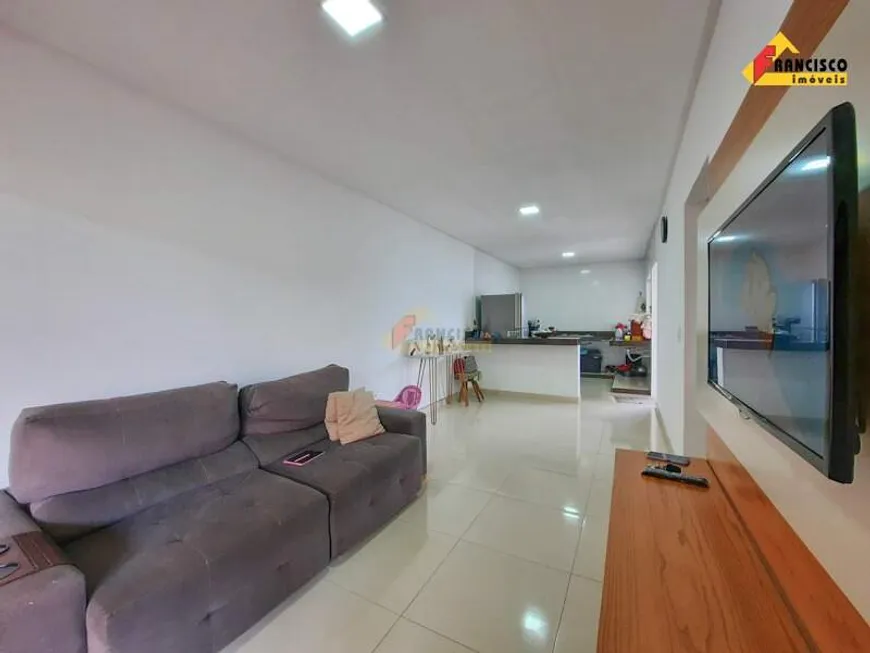 Foto 1 de Casa com 3 Quartos à venda, 120m² em Santa Tereza, Divinópolis