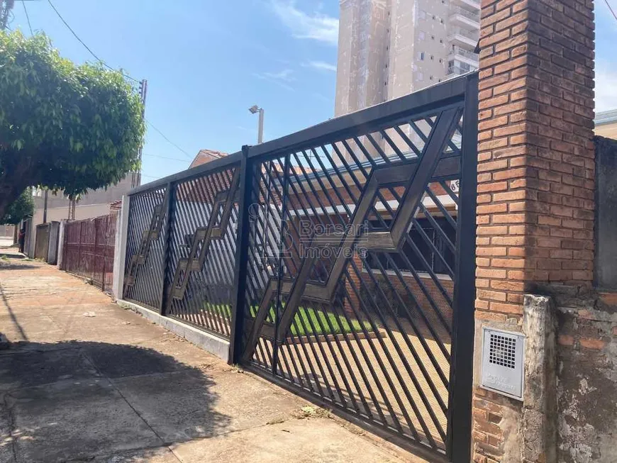 Foto 1 de Casa com 3 Quartos à venda, 298m² em Vila Xavier, Araraquara