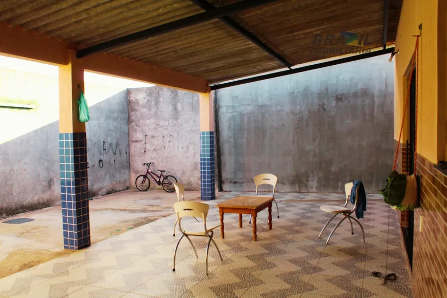 Foto 1 de Casa com 2 Quartos à venda, 250m² em Santa Maria, Brasília
