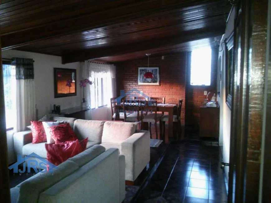 Foto 1 de Casa com 3 Quartos à venda, 240m² em Vila Pouso Alegre, Barueri