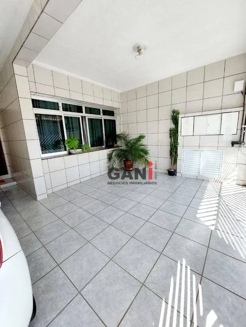 Foto 1 de Casa de Condomínio com 6 Quartos à venda, 310m² em Vila Divina Pastora, São Paulo