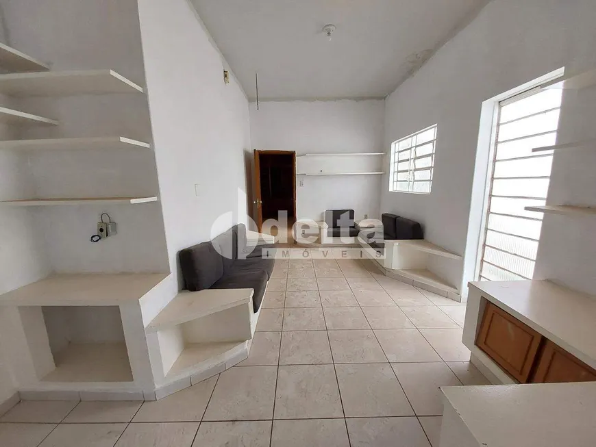 Foto 1 de Casa com 2 Quartos à venda, 200m² em Centro, Uberlândia