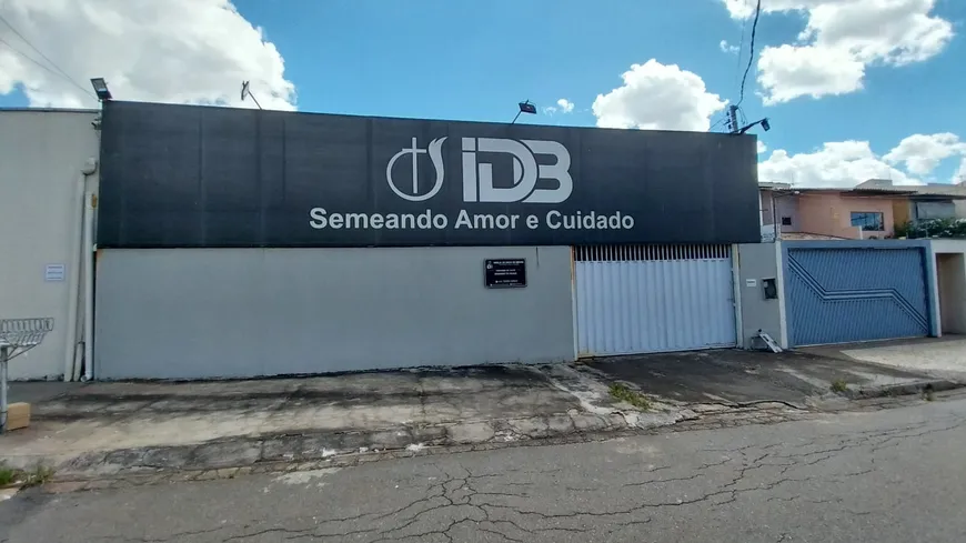 Foto 1 de Galpão/Depósito/Armazém com 2 Quartos à venda, 245m² em Jardim América, Goiânia