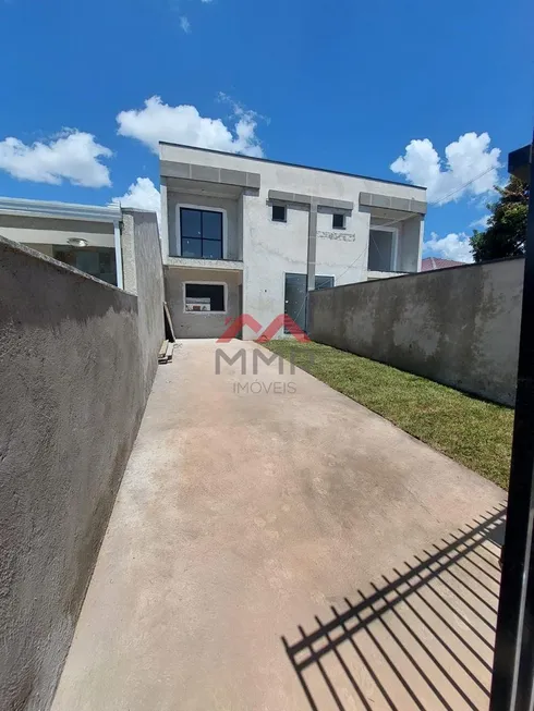 Foto 1 de Sobrado com 3 Quartos à venda, 130m² em Fazendinha, Curitiba