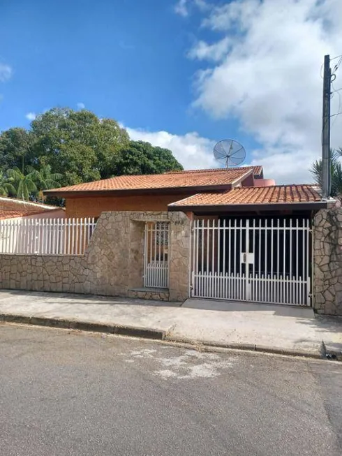 Foto 1 de Sobrado com 3 Quartos à venda, 228m² em Jardim das Nações, Taubaté