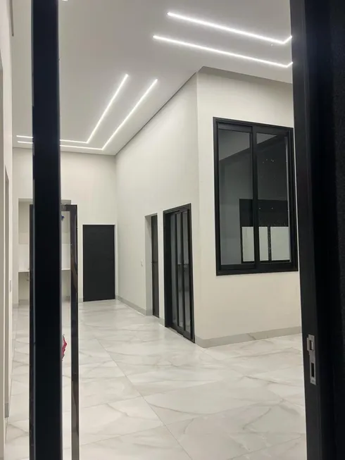 Foto 1 de Casa de Condomínio com 3 Quartos à venda, 168m² em Grand Ville, Uberlândia