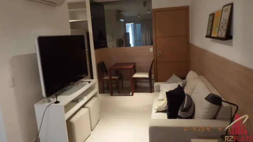 Foto 1 de Flat com 1 Quarto para alugar, 38m² em Vila Olímpia, São Paulo