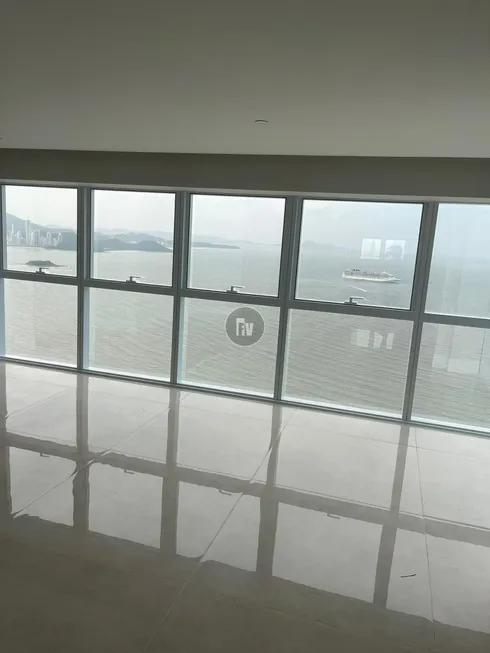 Foto 1 de Apartamento com 3 Quartos à venda, 194m² em Barra Sul, Balneário Camboriú