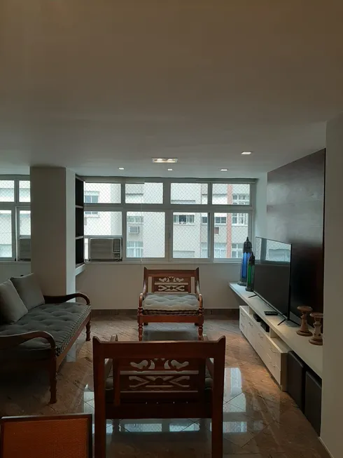 Foto 1 de Apartamento com 3 Quartos à venda, 170m² em Copacabana, Rio de Janeiro