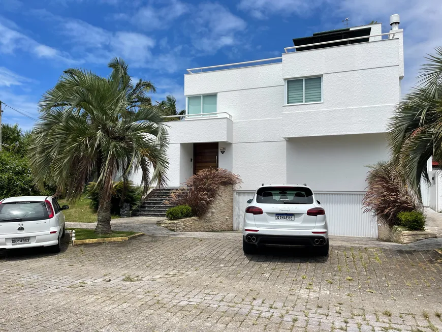 Foto 1 de Casa com 4 Quartos para venda ou aluguel, 1000m² em Jurerê Internacional, Florianópolis