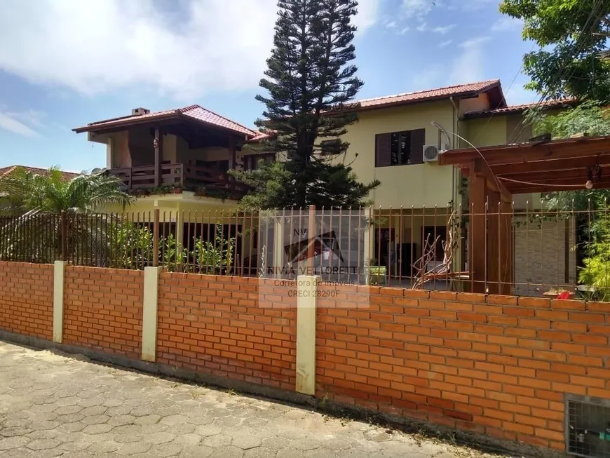 Foto 1 de Galpão/Depósito/Armazém com 7 Quartos à venda, 298m² em Ingleses do Rio Vermelho, Florianópolis