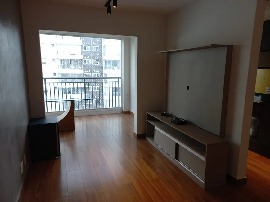 Foto 1 de Apartamento com 2 Quartos à venda, 60m² em Vila Anastácio, São Paulo