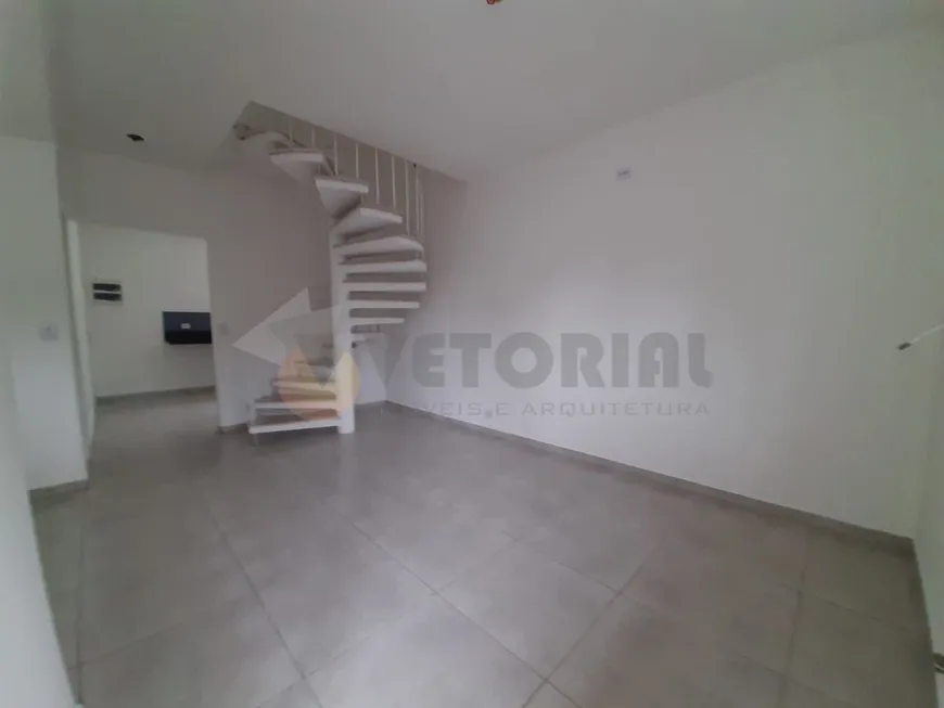 Foto 1 de Casa de Condomínio com 2 Quartos à venda, 87m² em Praia Das Palmeiras, Caraguatatuba