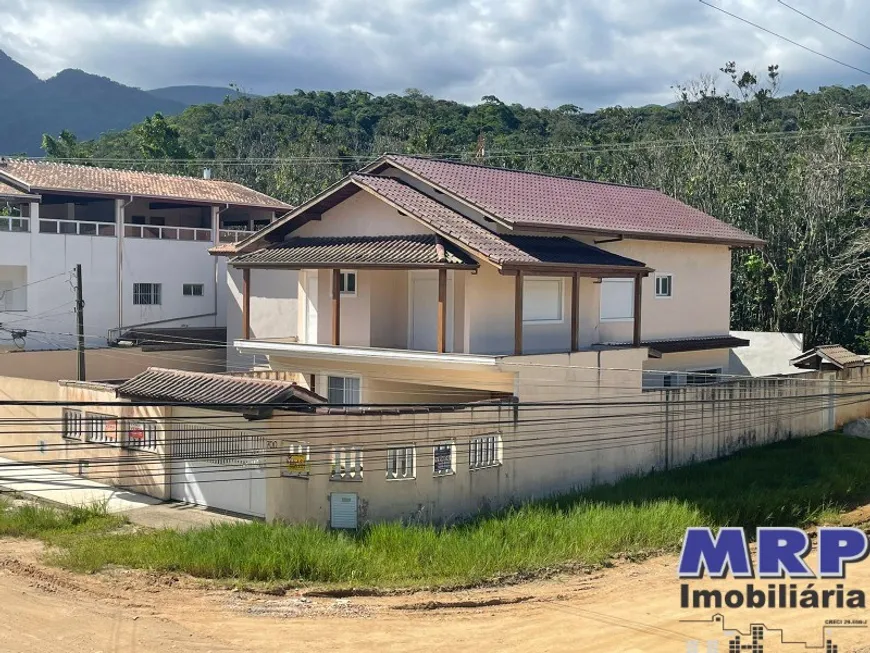 Foto 1 de Sobrado com 3 Quartos à venda, 270m² em PRAIA DE MARANDUBA, Ubatuba