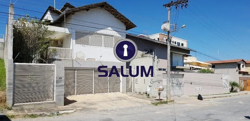 Foto 1 de Casa com 4 Quartos à venda, 260m² em , Pedro Leopoldo