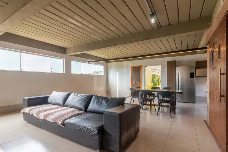 Foto 1 de Casa com 4 Quartos à venda, 700m² em Alto dos Pinheiros, Belo Horizonte