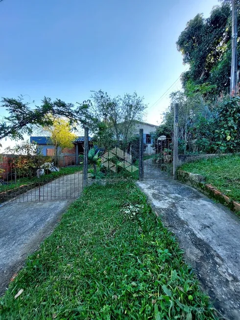 Foto 1 de Lote/Terreno à venda, 400m² em Chácara das Flores, Santa Maria