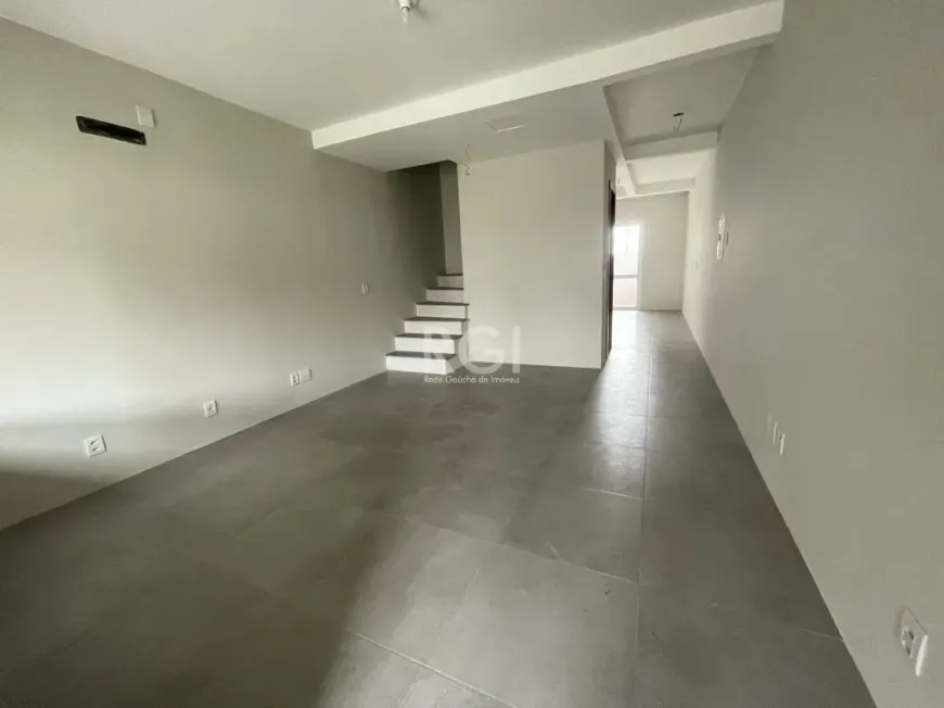 Foto 1 de Casa com 3 Quartos à venda, 121m² em Guarujá, Porto Alegre