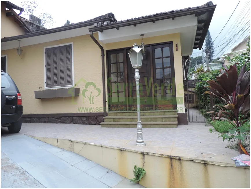 Foto 1 de Casa com 3 Quartos à venda, 120m² em Valparaiso, Petrópolis