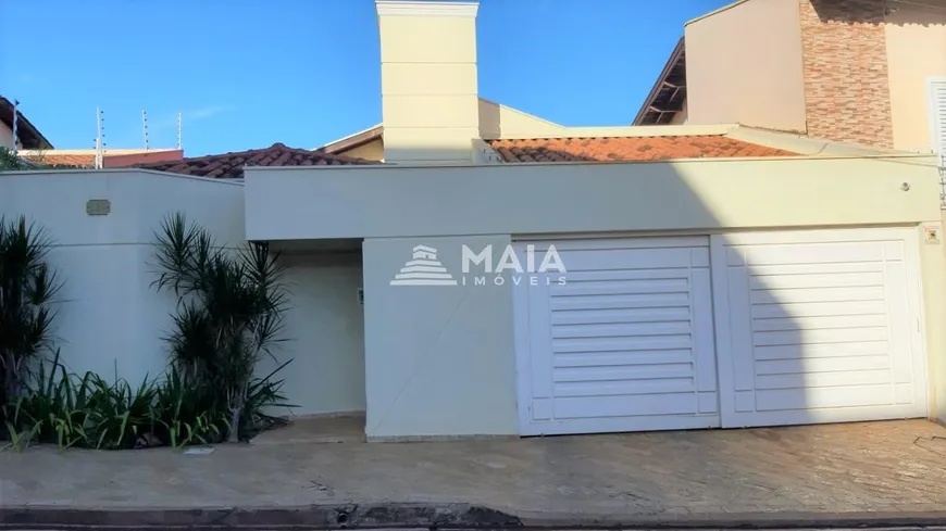 Foto 1 de Casa com 3 Quartos à venda, 330m² em Cidade Jardim, Uberaba