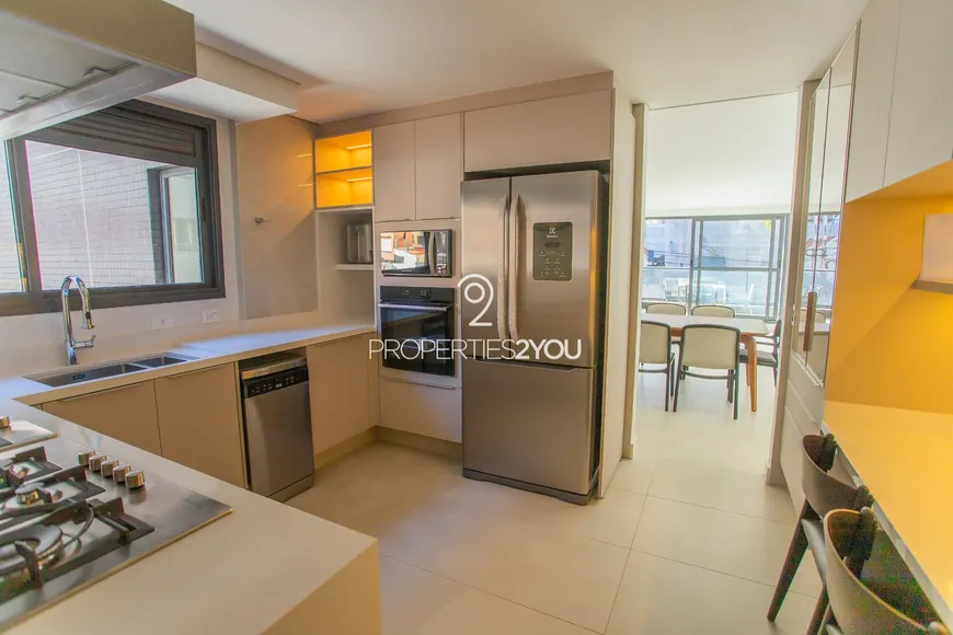 Foto 1 de Apartamento com 3 Quartos à venda, 151m² em Mercês, Curitiba