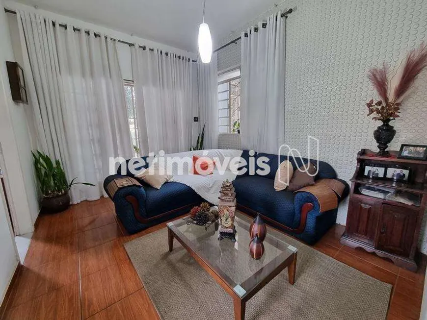 Foto 1 de Casa com 6 Quartos à venda, 218m² em Santa Efigênia, Belo Horizonte