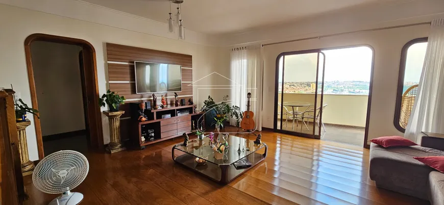 Foto 1 de Apartamento com 4 Quartos à venda, 205m² em Centro, Marília