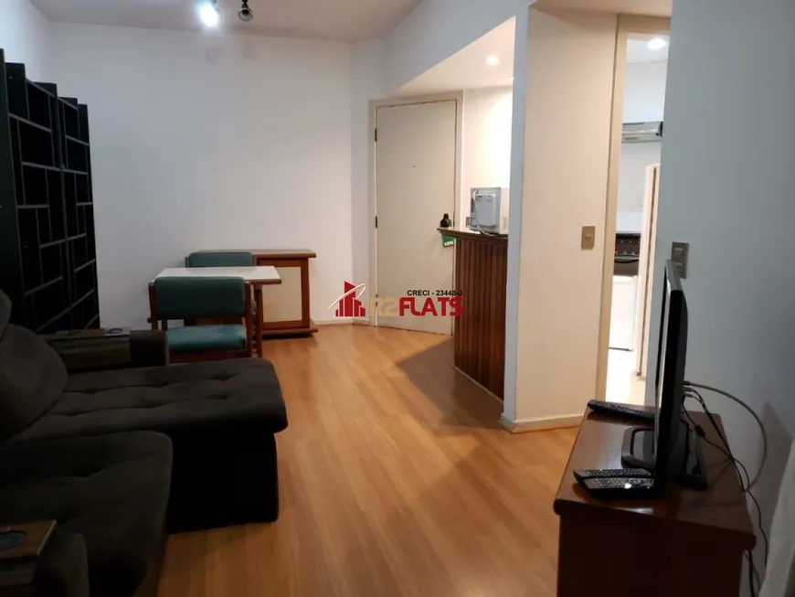 Foto 1 de Flat com 1 Quarto à venda, 42m² em Vila Nova Conceição, São Paulo