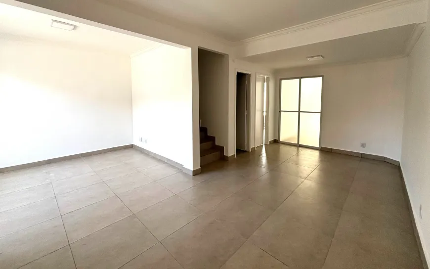 Foto 1 de Casa de Condomínio com 2 Quartos para alugar, 90m² em Bairro das Palmeiras, Campinas