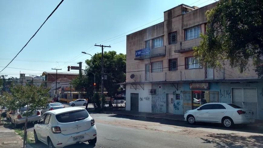 Foto 1 de Prédio Comercial à venda, 488m² em Medianeira, Porto Alegre