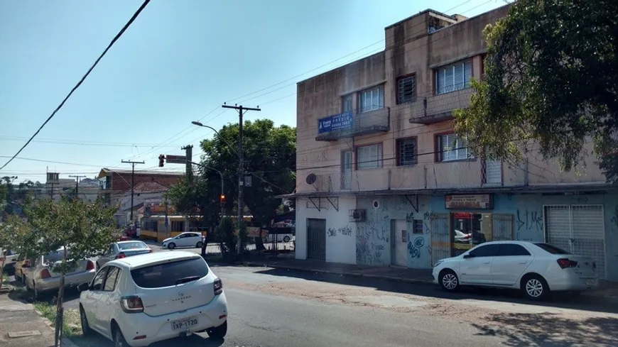 Foto 1 de Prédio Comercial à venda, 490m² em Medianeira, Porto Alegre