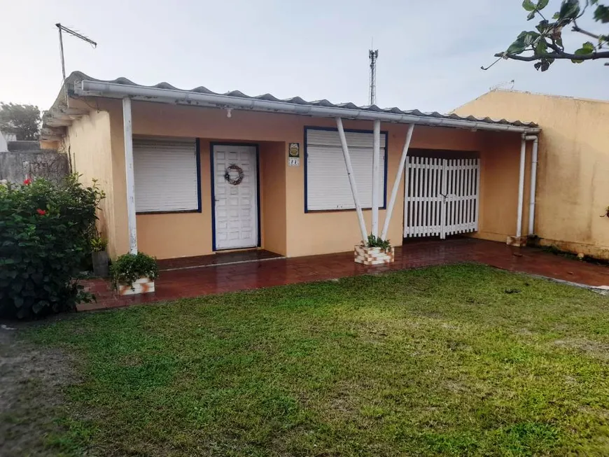 Foto 1 de Casa com 3 Quartos à venda, 100m² em Centro, Cidreira