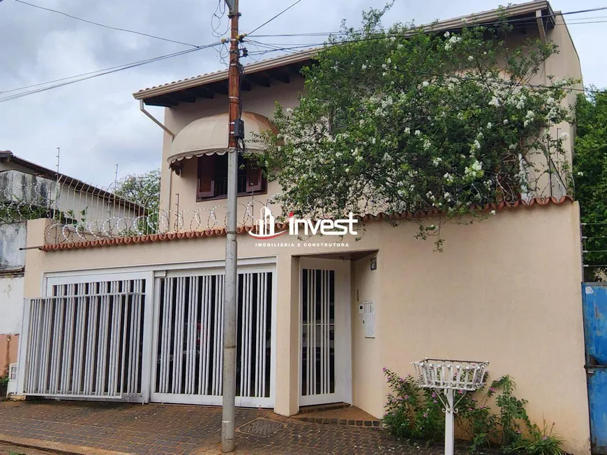 Foto 1 de Casa com 3 Quartos à venda, 200m² em Estados Unidos, Uberaba