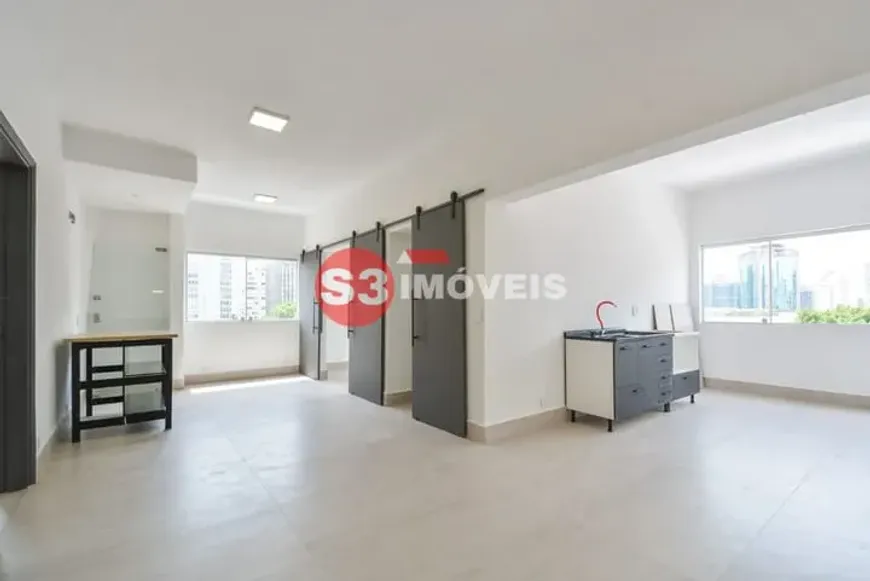 Foto 1 de Apartamento com 2 Quartos à venda, 75m² em Vila Nova Conceição, São Paulo