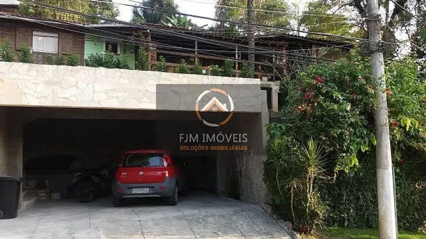 Foto 1 de Casa de Condomínio com 3 Quartos à venda, 200m² em Matapaca, Niterói