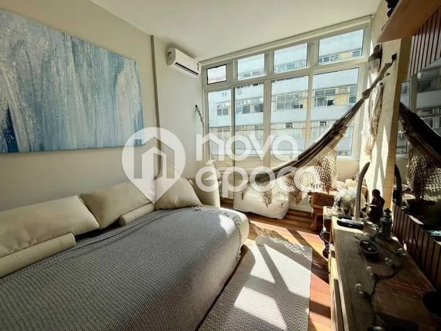 Foto 1 de Apartamento com 2 Quartos à venda, 50m² em Leblon, Rio de Janeiro