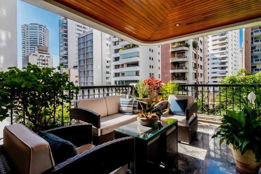 Foto 1 de Apartamento com 4 Quartos à venda, 425m² em Higienópolis, São Paulo