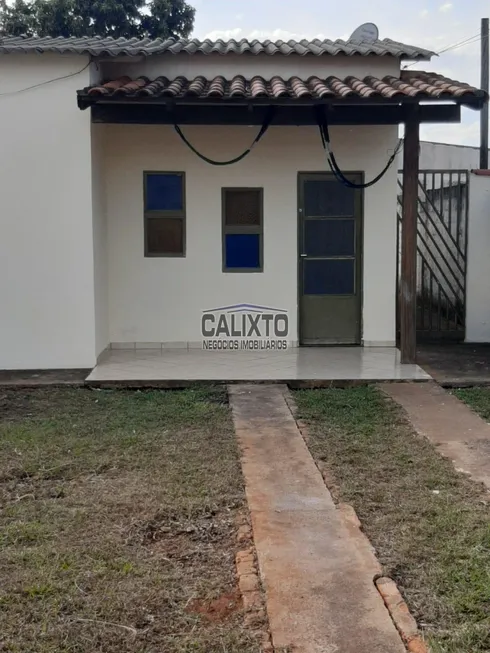 Foto 1 de Casa com 2 Quartos à venda, 90m² em Jardim das Palmeiras, Uberlândia