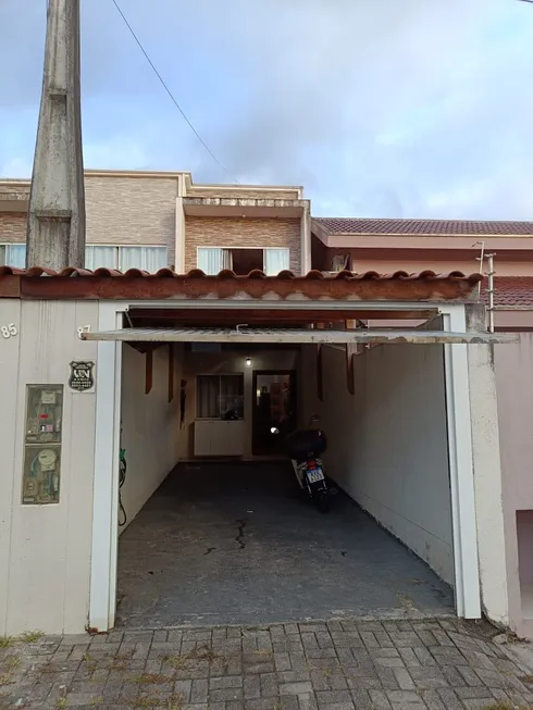 Foto 1 de Sobrado com 2 Quartos à venda, 80m² em Centro, Camboriú