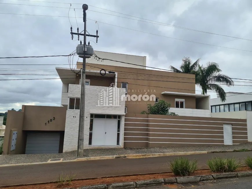 Foto 1 de Sobrado com 3 Quartos à venda, 300m² em Estrela, Ponta Grossa