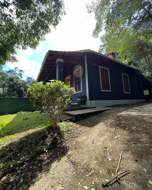 Foto 1 de Casa com 2 Quartos à venda, 100m² em Mosela, Petrópolis