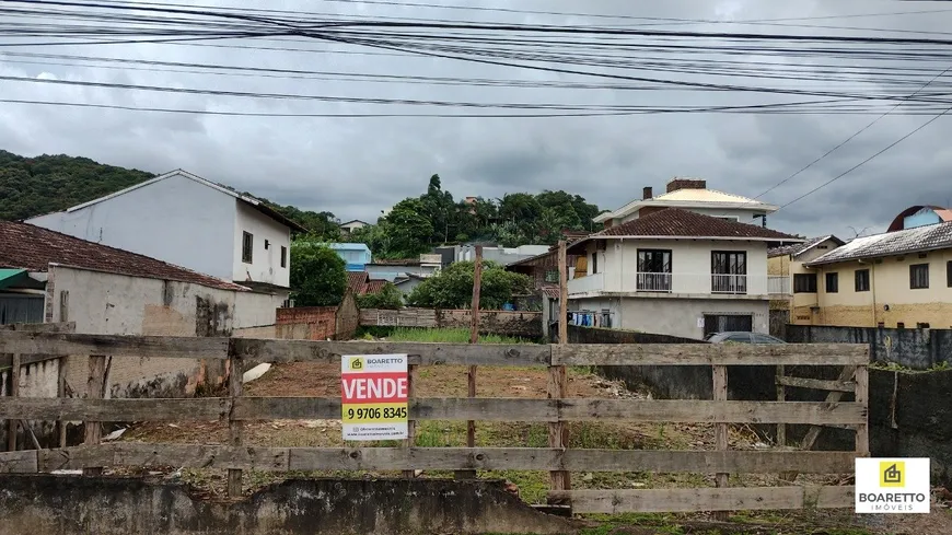 Foto 1 de Lote/Terreno à venda, 547m² em Iririú, Joinville