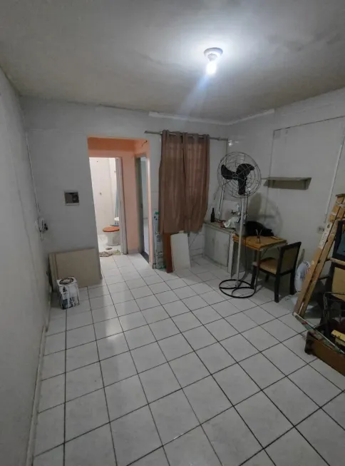 Foto 1 de Kitnet com 1 Quarto à venda, 22m² em Parque Bitaru, São Vicente