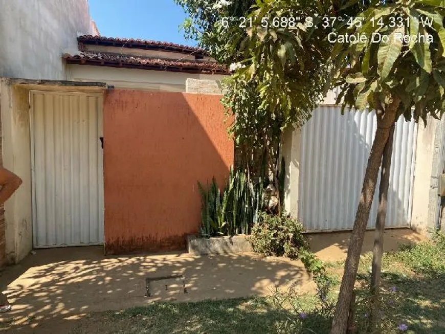 Foto 1 de Casa com 2 Quartos à venda, 126m² em , Catolé do Rocha