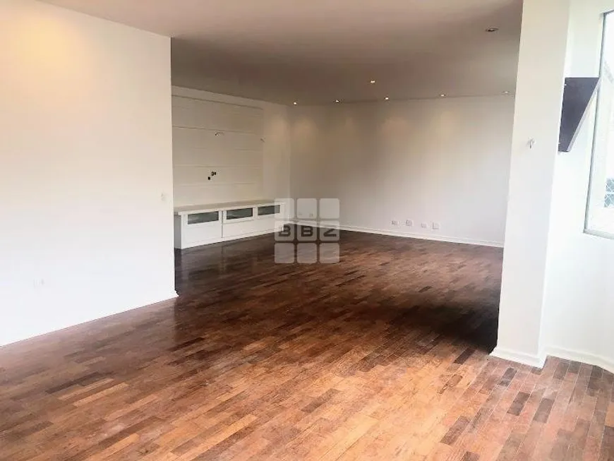 Foto 1 de Apartamento com 4 Quartos para alugar, 205m² em Vila Nova Conceição, São Paulo