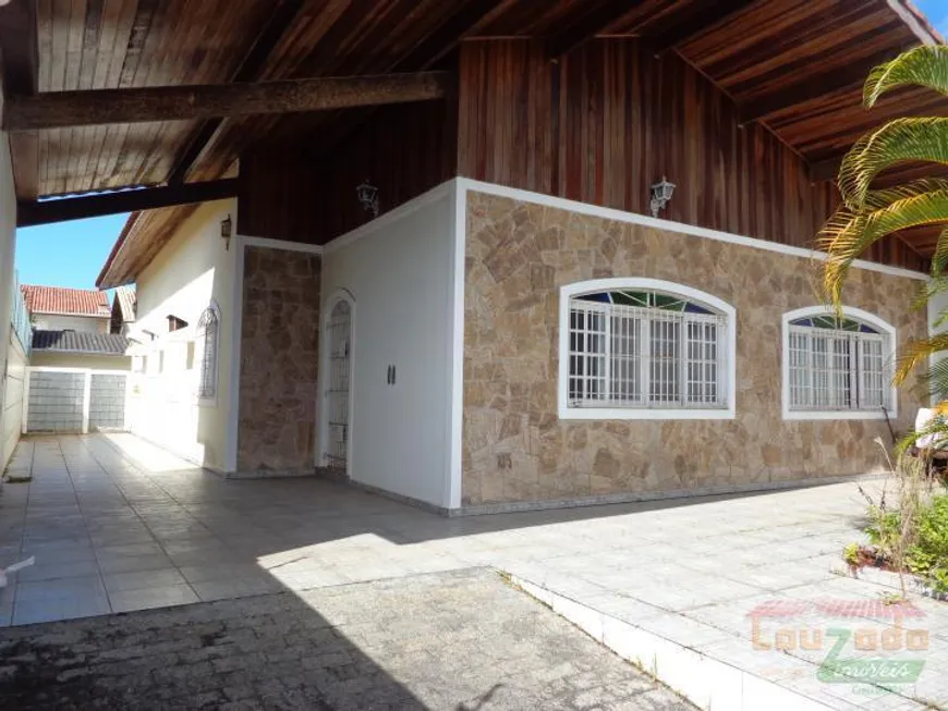 Foto 1 de Casa com 3 Quartos à venda, 408m² em Centro, Peruíbe